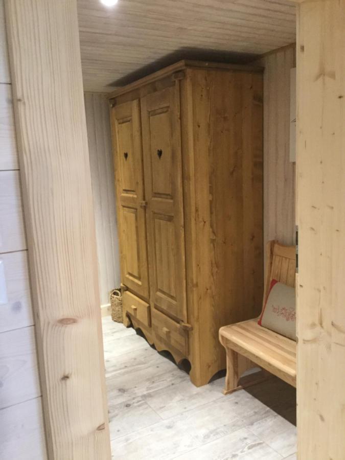 La Ferme De La-Haut B&B Le Haut-du-Them ภายนอก รูปภาพ